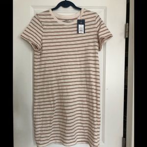 Universal Girls Small T shirt style summer dress
